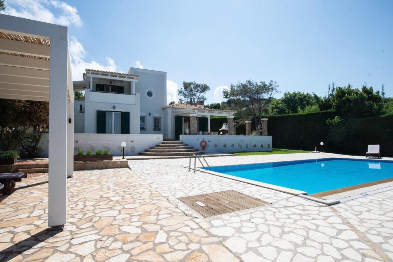 Beachfront Villa Victoras - With Private Beach Sidárion Extérieur photo
